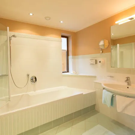 Rosa Canina Superior St. Anton am Arlberg