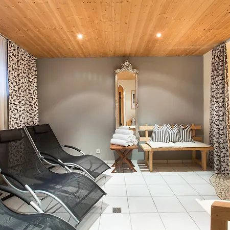 Rosa Canina Superior Hotel 3*