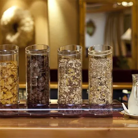 Rosa Canina Superior St. Anton am Arlberg