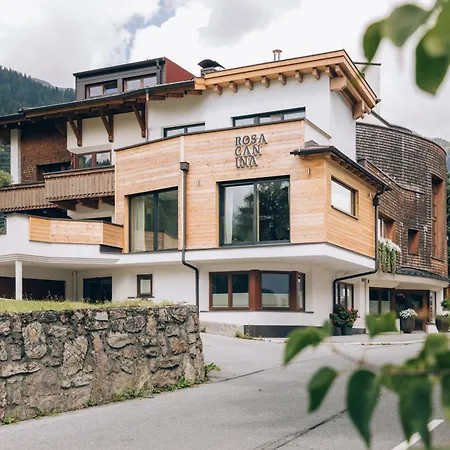 Rosa Canina Superior Otel 3*